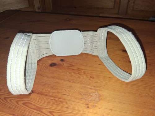 Postural concealer for back - postural,